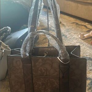 NWT Hibiscus Purse Stone Color